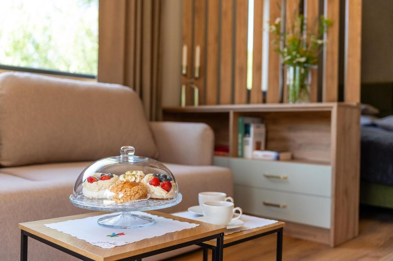 Zielona Zaba Hotel Derc Eksteriør billede